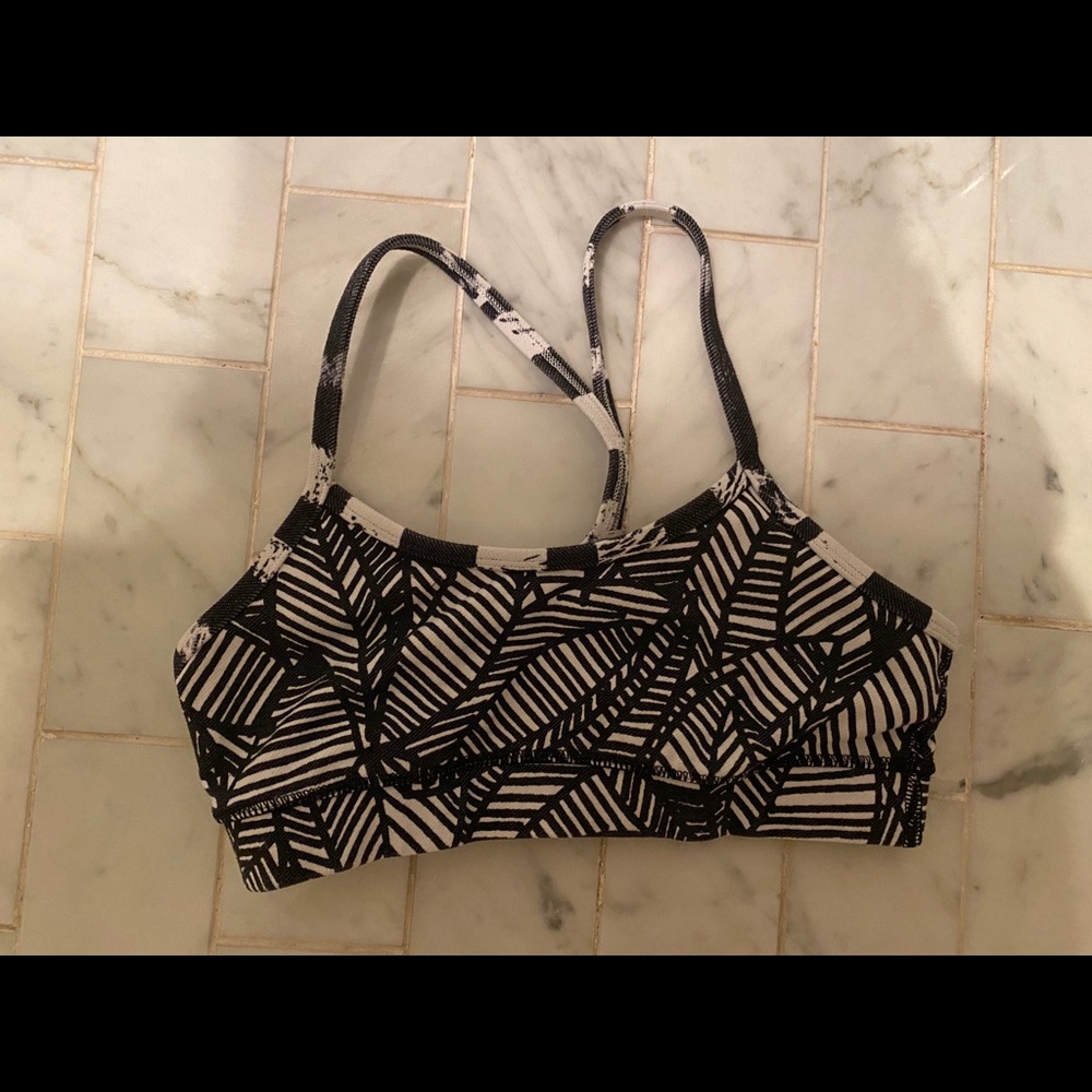 lululemon sports bra